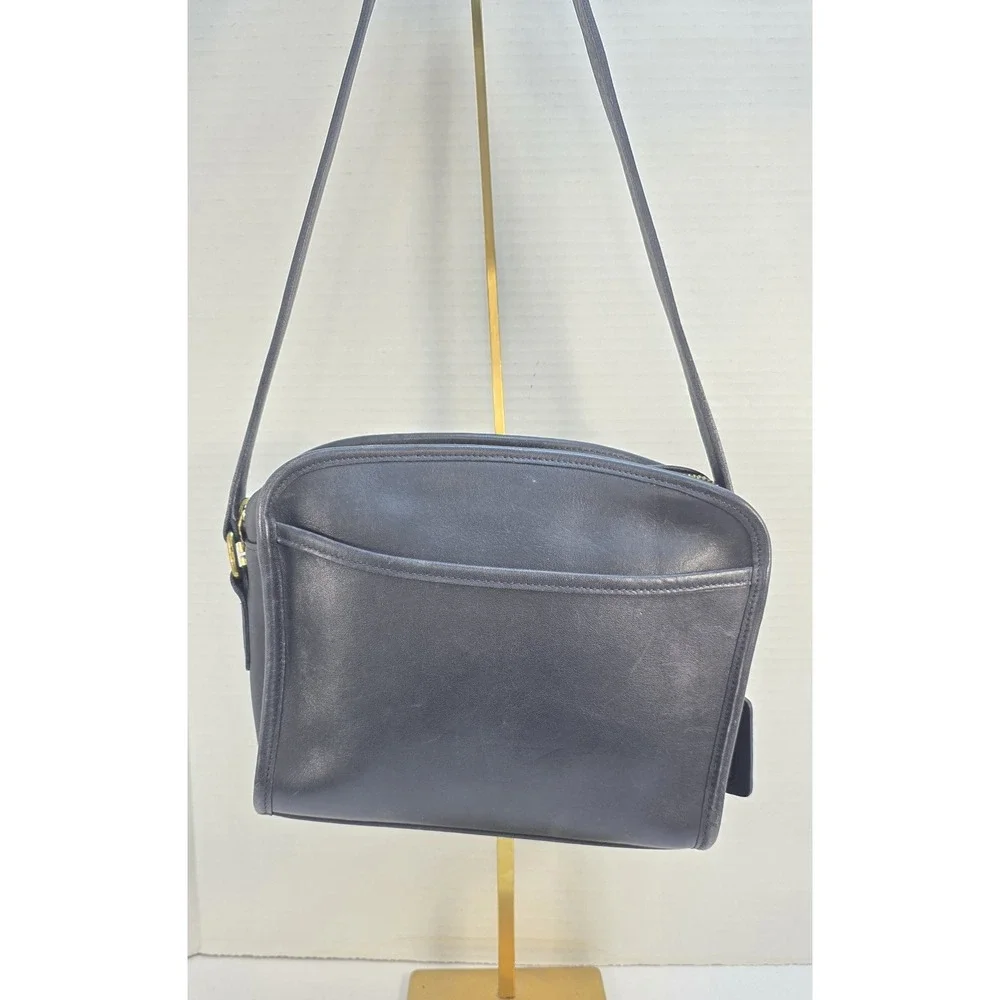 Vintage Coach Metropolis Shoulder bag Navy Made‎ in Costa Rica L1P-9087